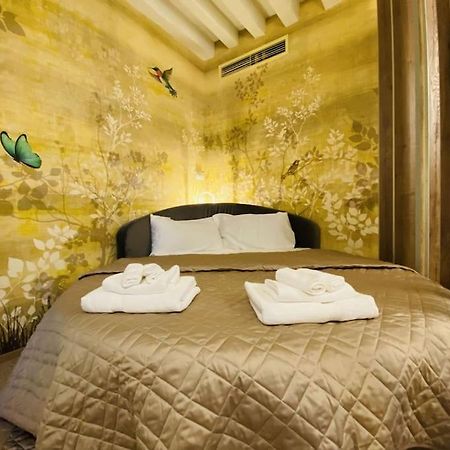 Sweet Time Venice, Luxury San Marco Frezzaria Apt! ภายนอก รูปภาพ