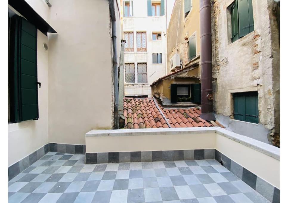 Sweet Time Venice, Luxury San Marco Frezzaria Apt! ภายนอก รูปภาพ