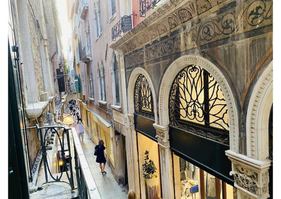 Sweet Time Venice, Luxury San Marco Frezzaria Apt! ภายนอก รูปภาพ