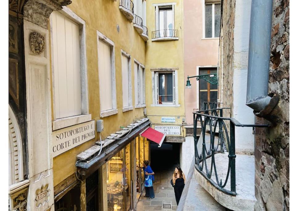 Sweet Time Venice, Luxury San Marco Frezzaria Apt! ภายนอก รูปภาพ