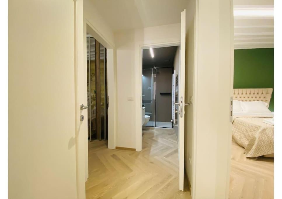 Sweet Time Venice, Luxury San Marco Frezzaria Apt! ภายนอก รูปภาพ