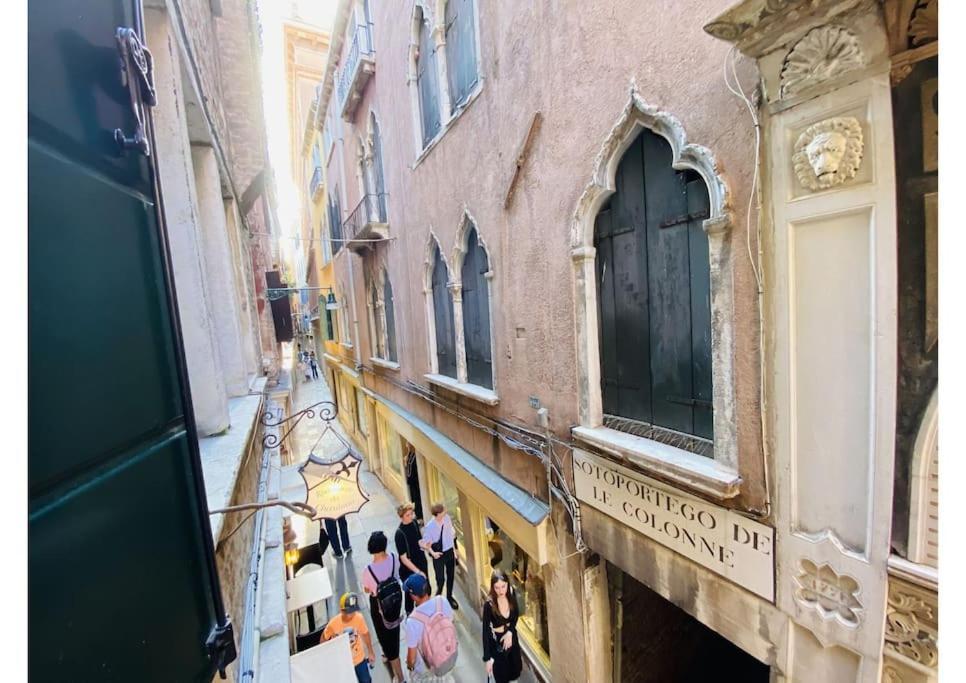 Sweet Time Venice, Luxury San Marco Frezzaria Apt! ภายนอก รูปภาพ