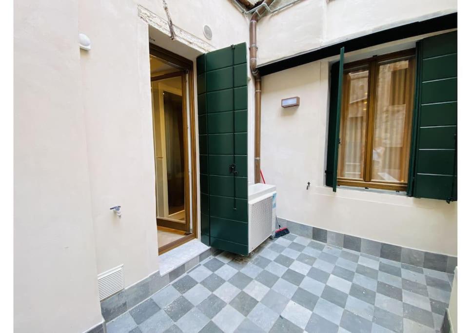 Sweet Time Venice, Luxury San Marco Frezzaria Apt! ภายนอก รูปภาพ