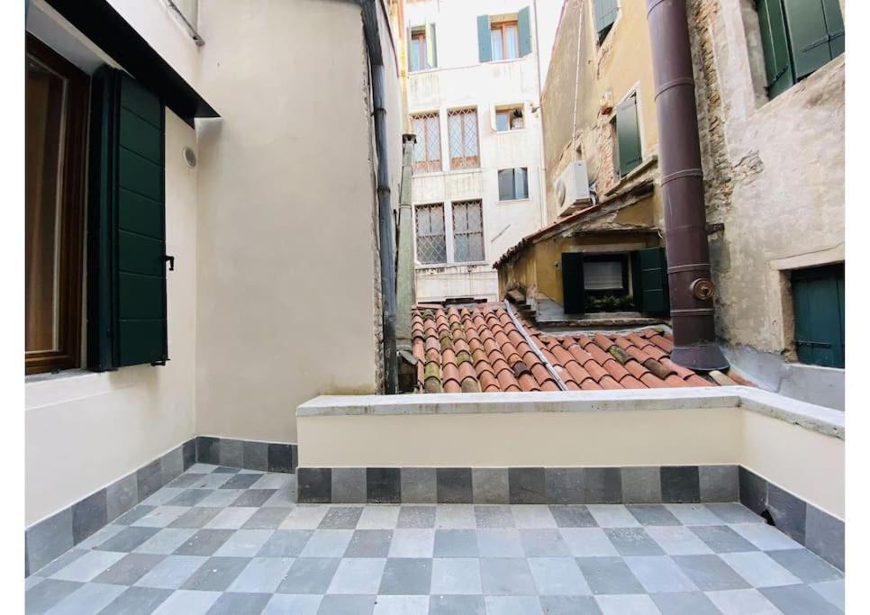 Sweet Time Venice, Luxury San Marco Frezzaria Apt! ภายนอก รูปภาพ
