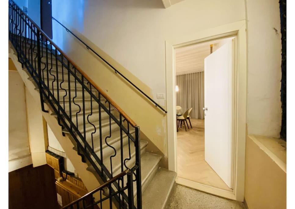 Sweet Time Venice, Luxury San Marco Frezzaria Apt! ภายนอก รูปภาพ