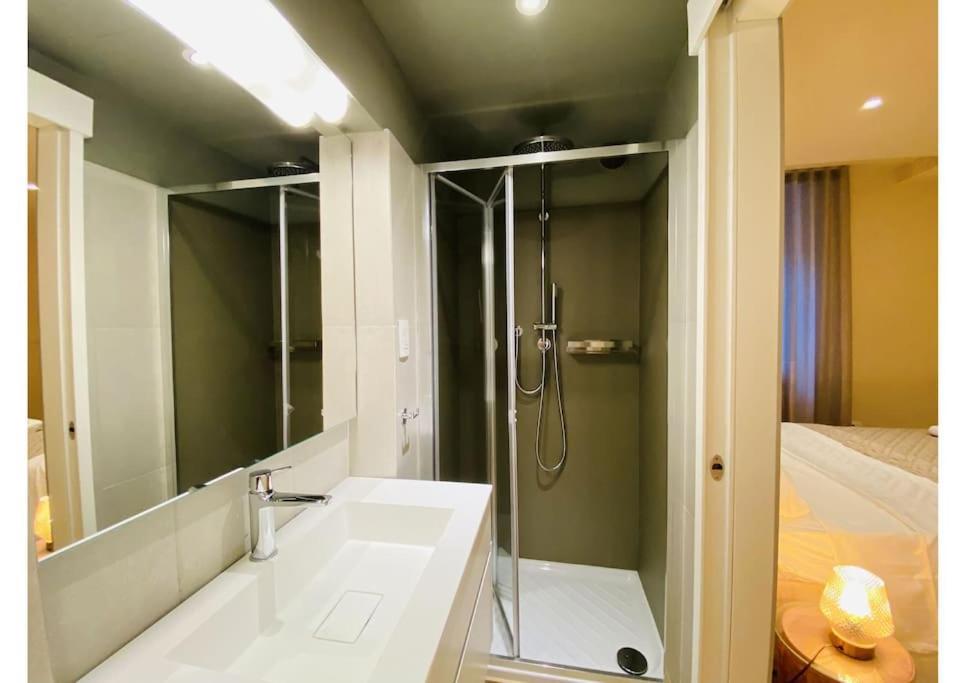 Sweet Time Venice, Luxury San Marco Frezzaria Apt! ภายนอก รูปภาพ